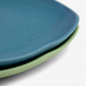 Greentainer everyday PP plates set in dark coastal colour